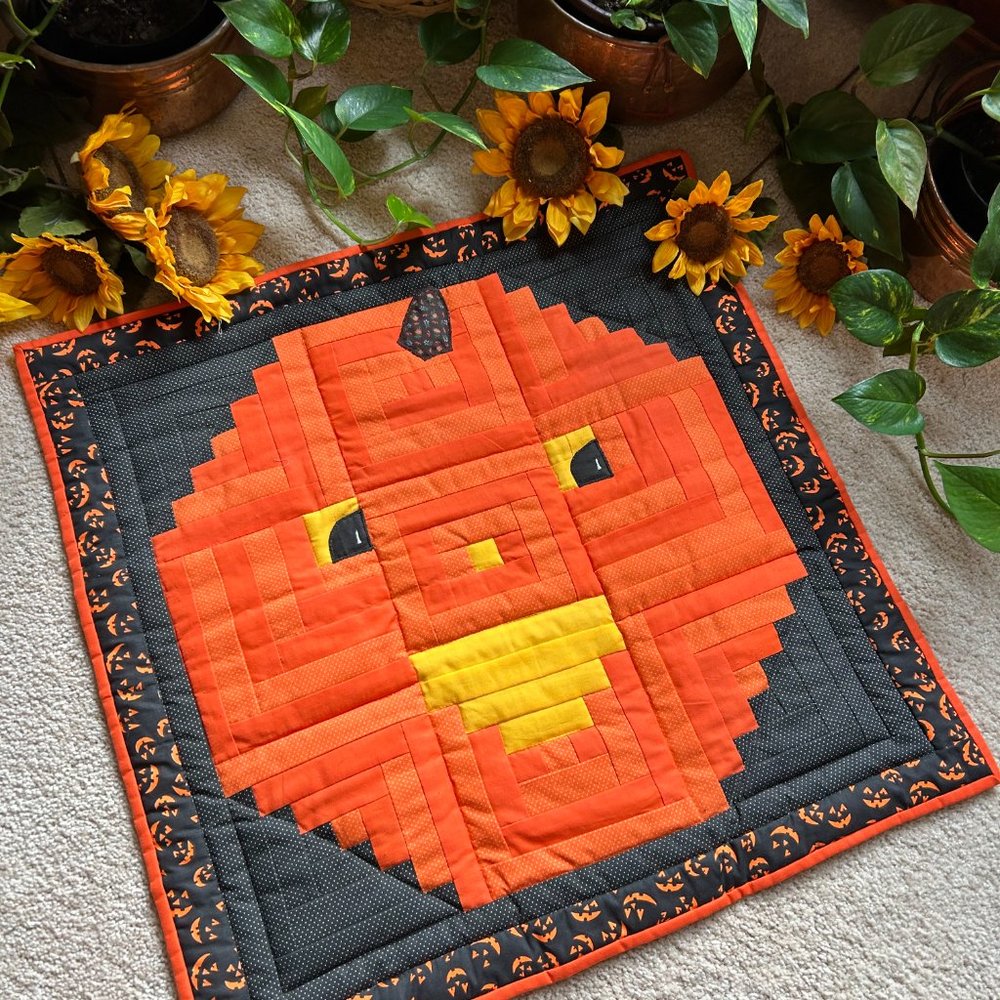 Patchwork Halloween Jack-O-Lantern Wall Hanging - Picture 3 of 15